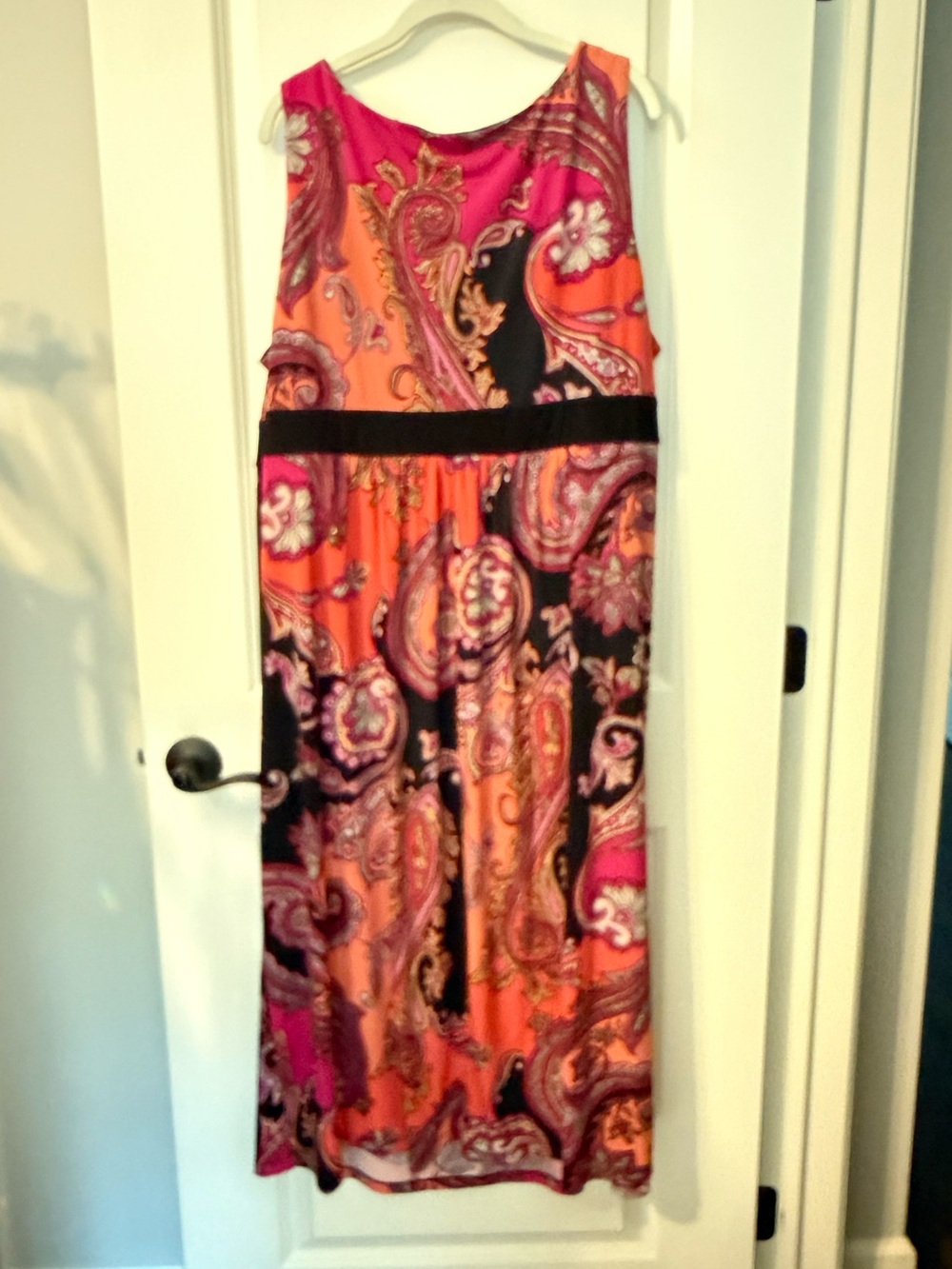 Catherines Sleeveless Paisley Maxi Dress in Pink & Orange with Black Trim - Picture 2 of 3